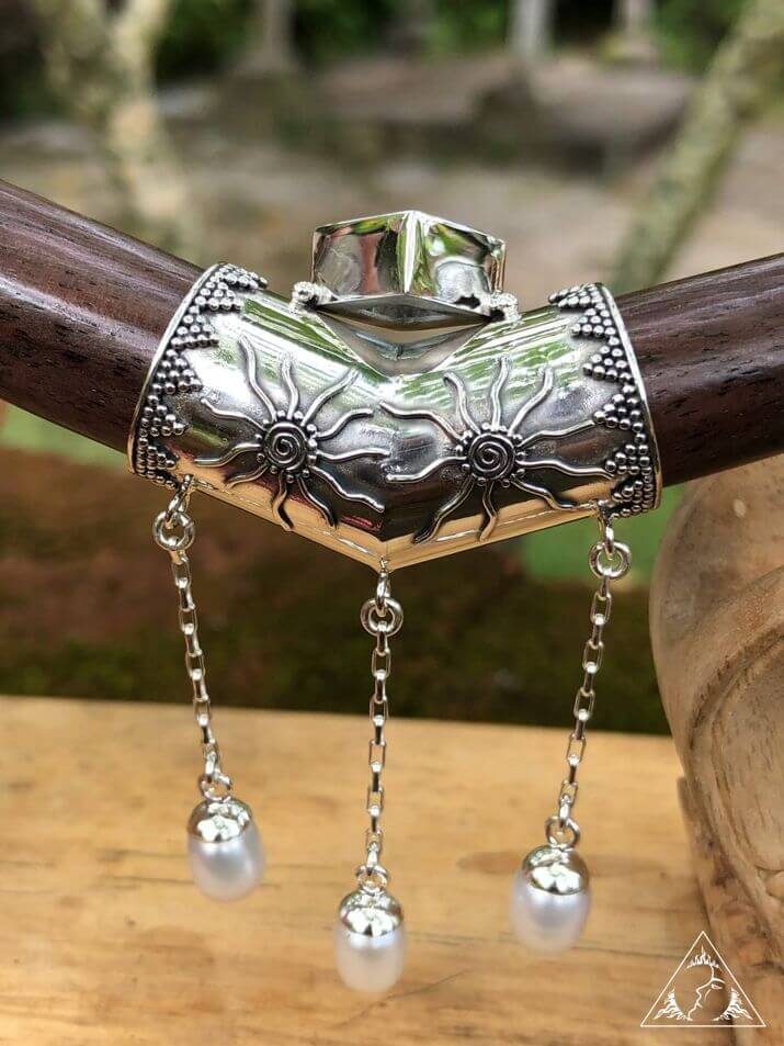 Decorated Tepi pipe with simple silver ornament and pearl for wholesale