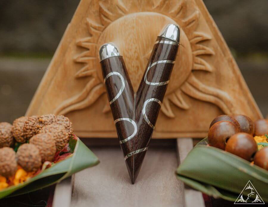Kuripe pipe featuring SilverLine silver integration, wholesale from Bali